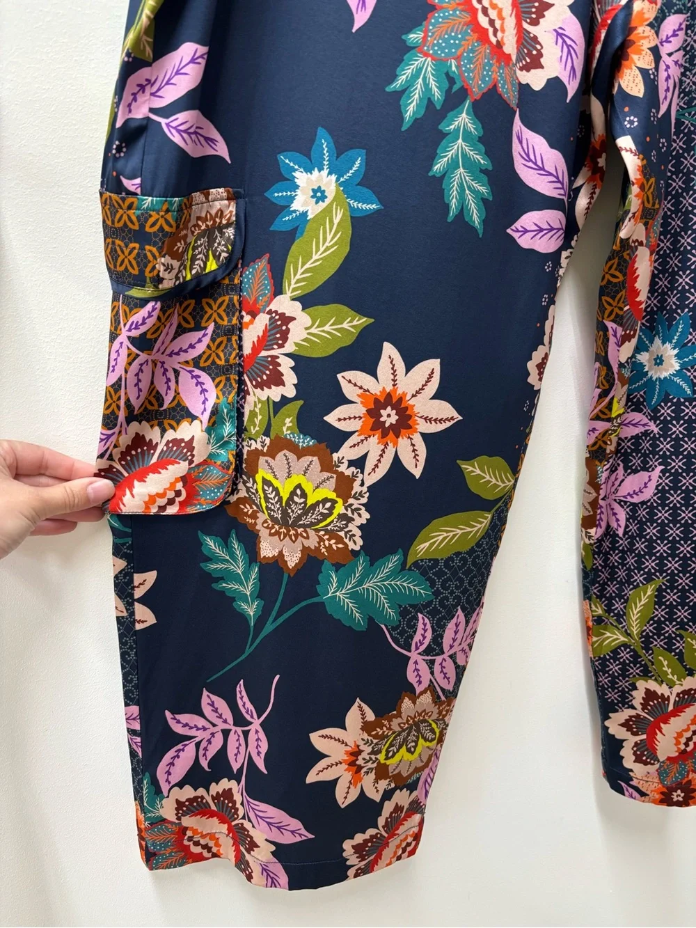 Johnny Was Delfino Kelly Navy Floral Wide-Leg Pants